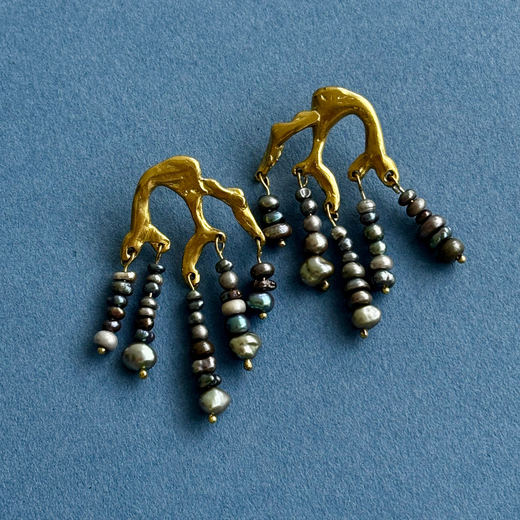 Brincos Algas e Pérolas Negras