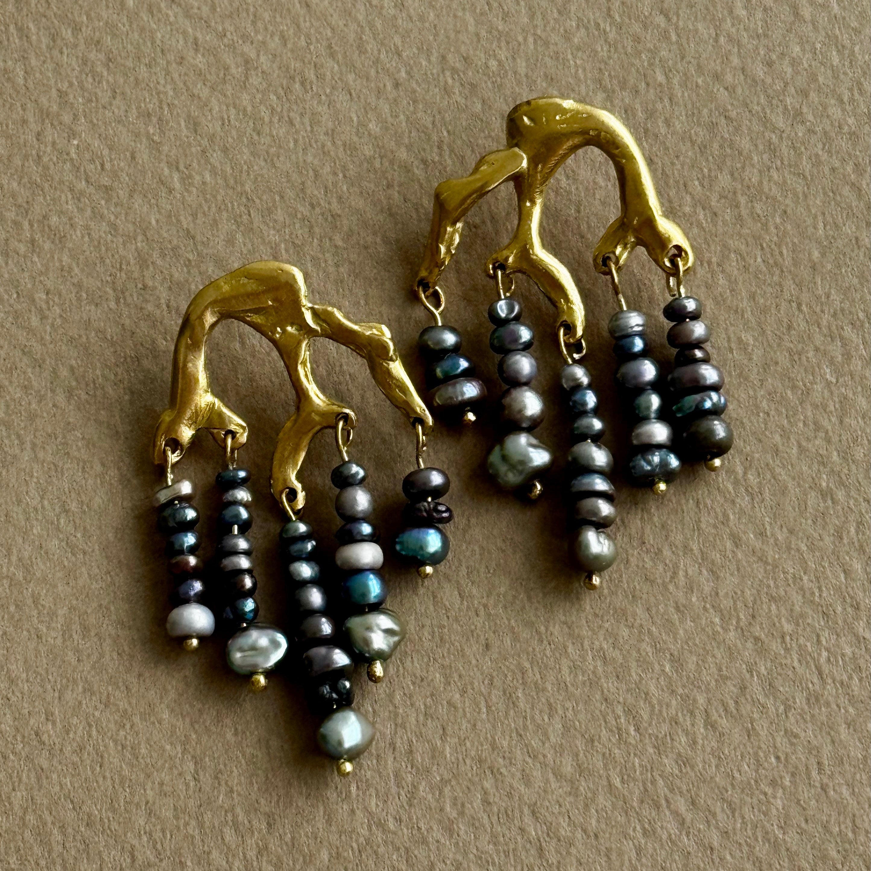 Brincos Algas e Pérolas Negras